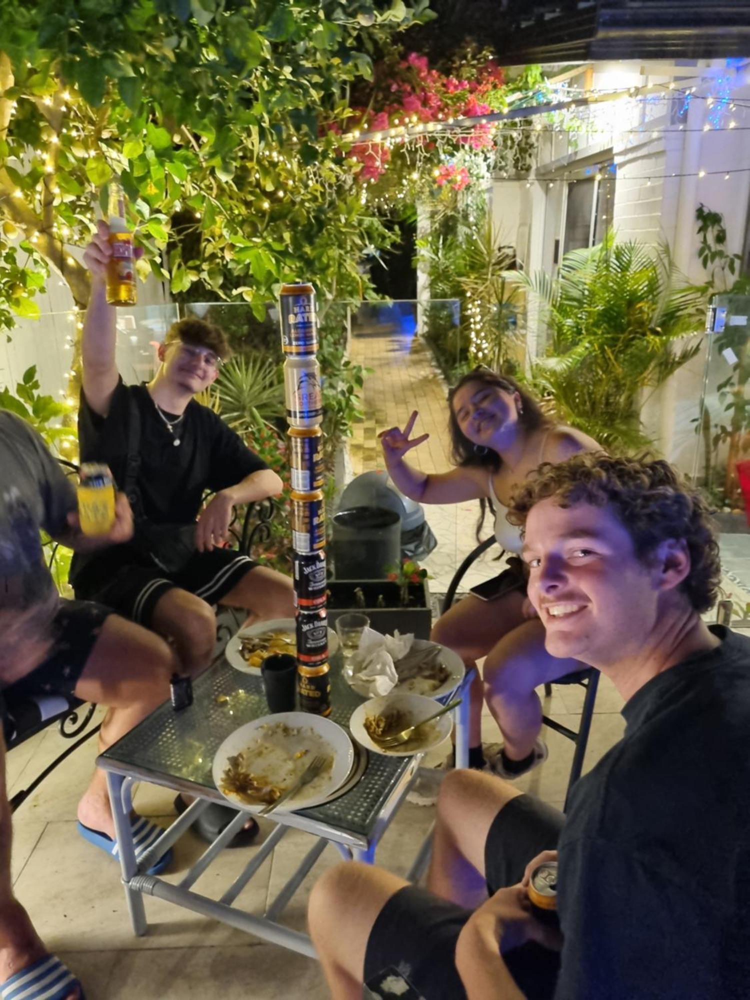 קלונדרה Homestyle Hostel - 18-36Yrs מראה חיצוני תמונה